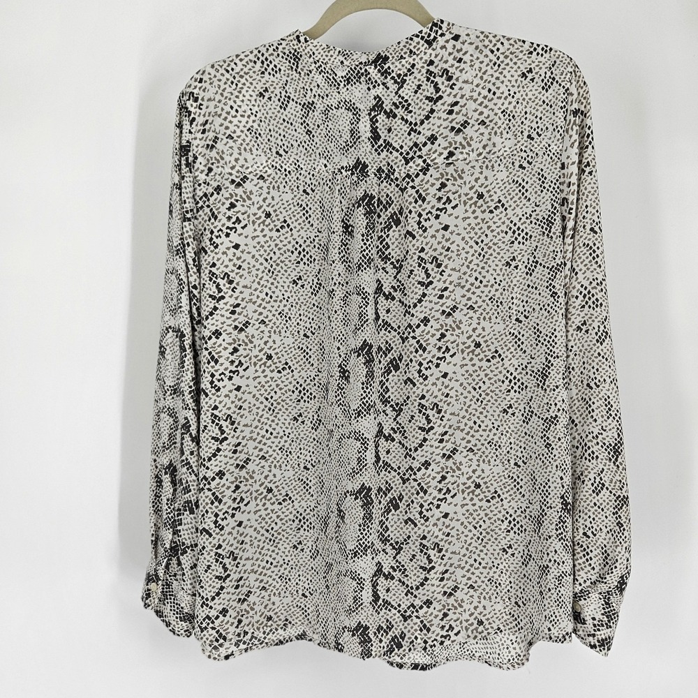 J. Crew Button Down Blouse Womens XL Gray Snakeskin Print Band Collar Office - Picture 4 of 7